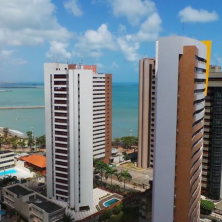 Emilio Hinko 3 Quartos Apto1502 Fortaleza  Bilik gambar